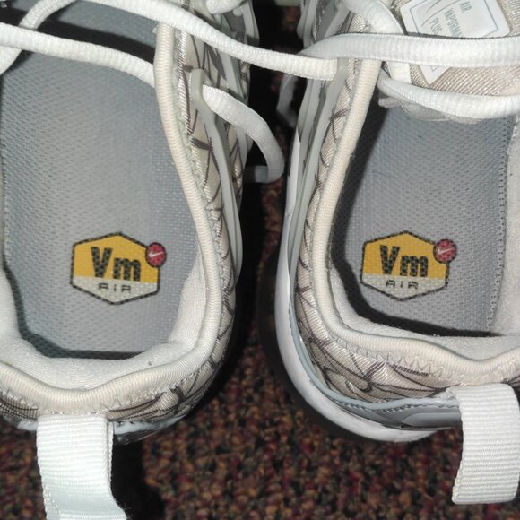 "Men's Nike Air VaporMax Plus White/Grey Sneaker.s:6,5us,39eur. Geometric Desig - Picture 3 of 7